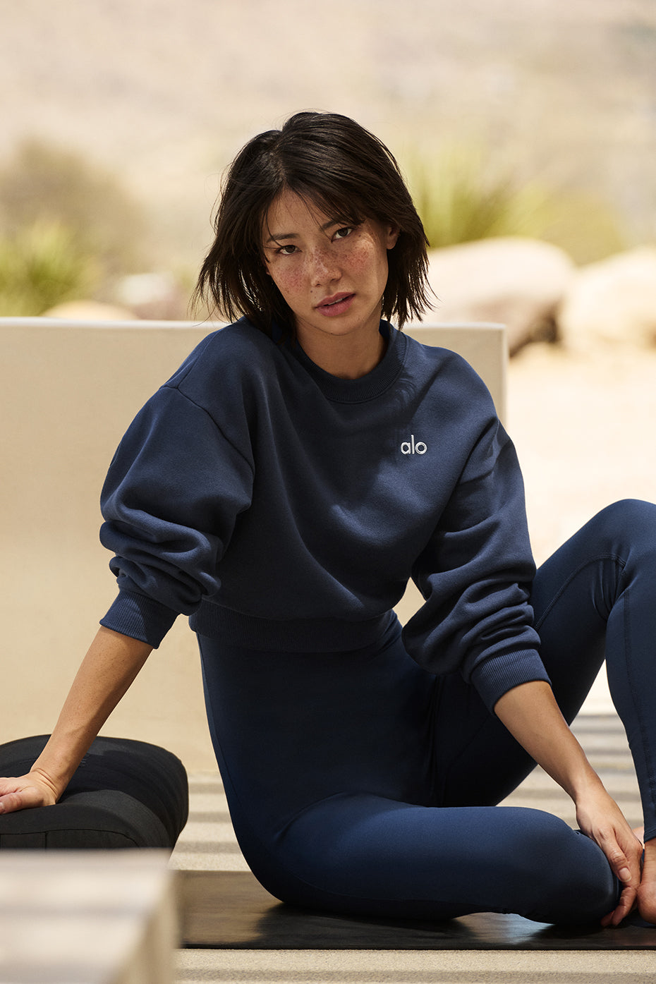 sweater Accolade  Cropped Crew Neck