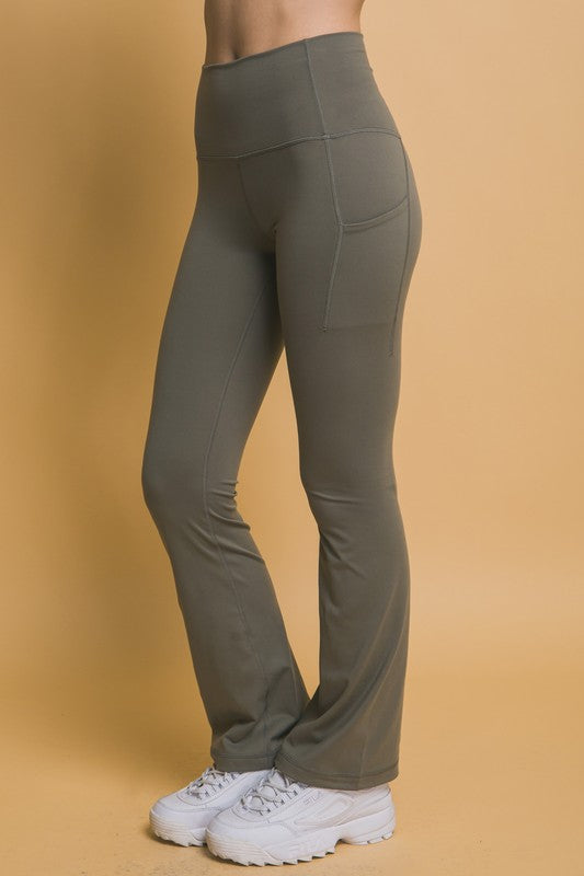 Aria | High-Waisted Flare Leggings